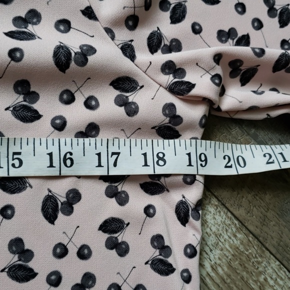 2/$10 Worthington top size medium - Picture 3 of 6